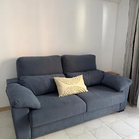 Big One Bedroom Next To Beach. شقة