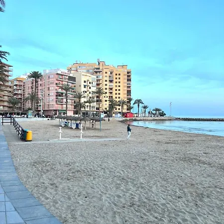 Big One Bedroom Next To Beach. *